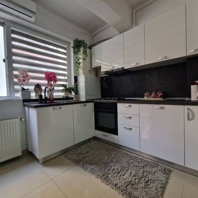 Miete einer komfortablen, vollständig möblierten 2-Zimmer-Wohnung, Bukarest, Sektor 6, Rumänien